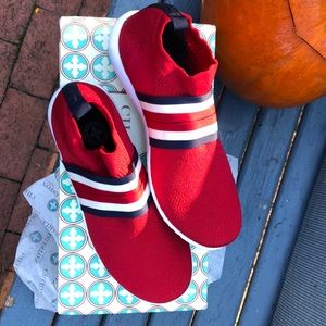 Charleston Shoe Co Elastic Sneaker